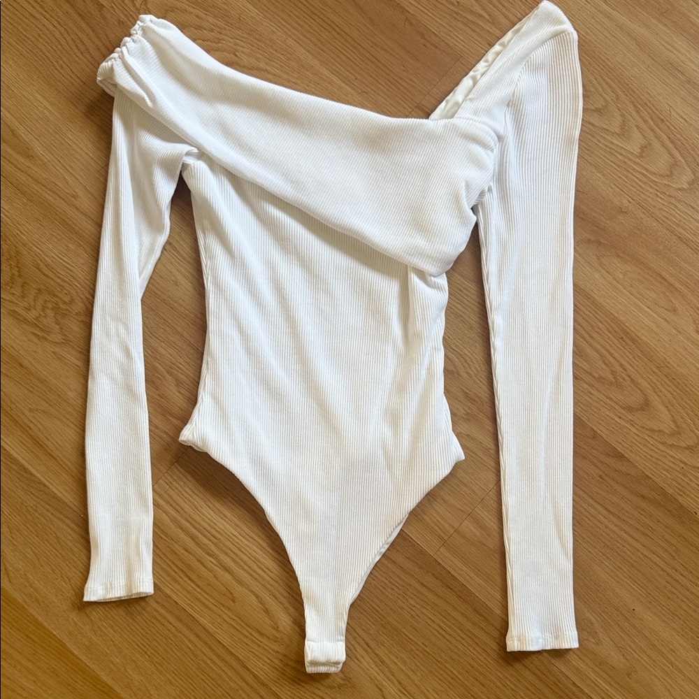 Lovers and Friends White Off-Shoulder Bodysuit Long Sleeve Size Small REVOLVE
